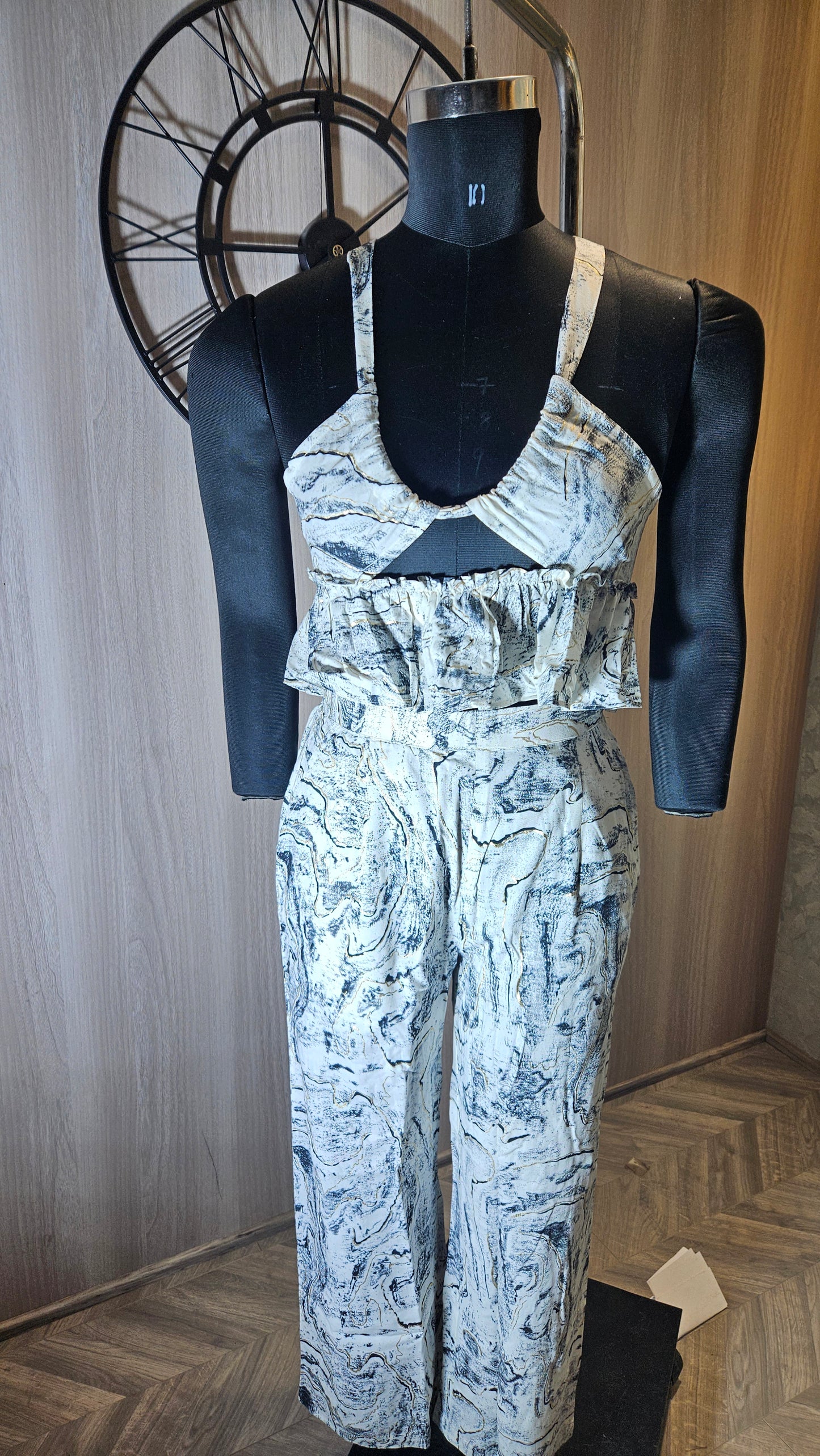 018-C-HOB Women's stylish two-piece co-ord set – Made in India