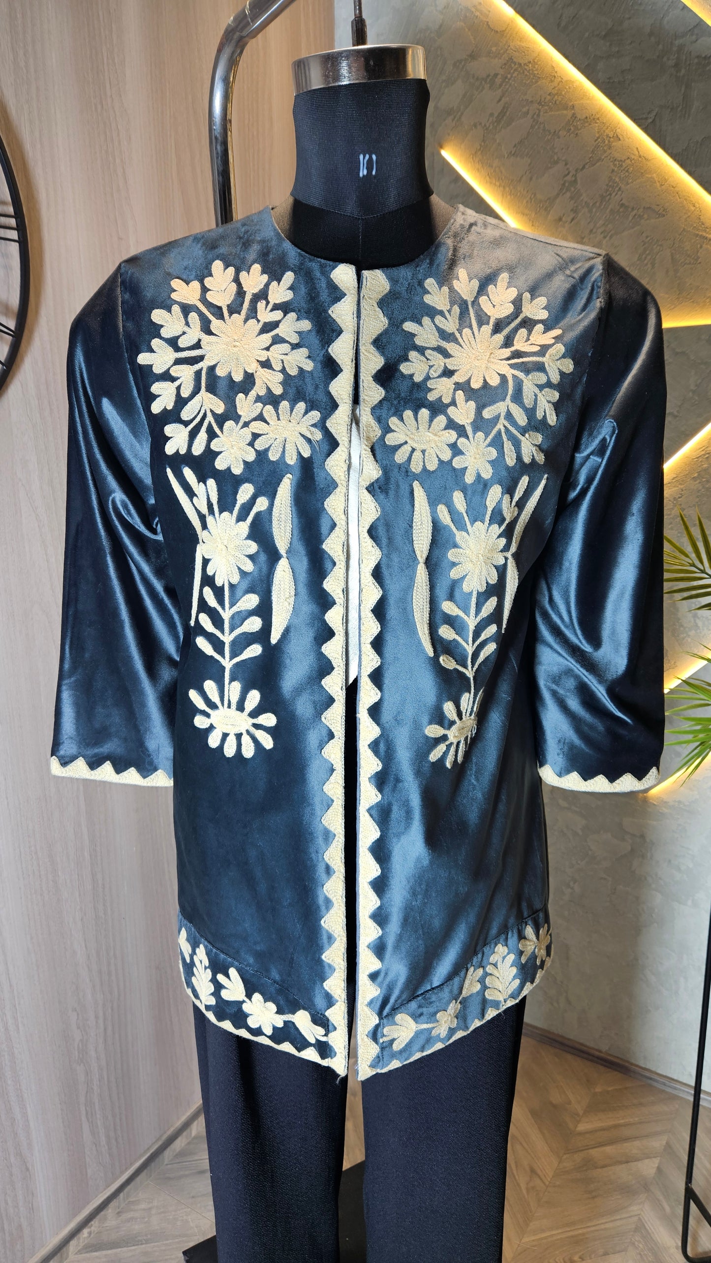 038-J-HOB Handcrafted Embroidered Boho Cotton Top – Made in India