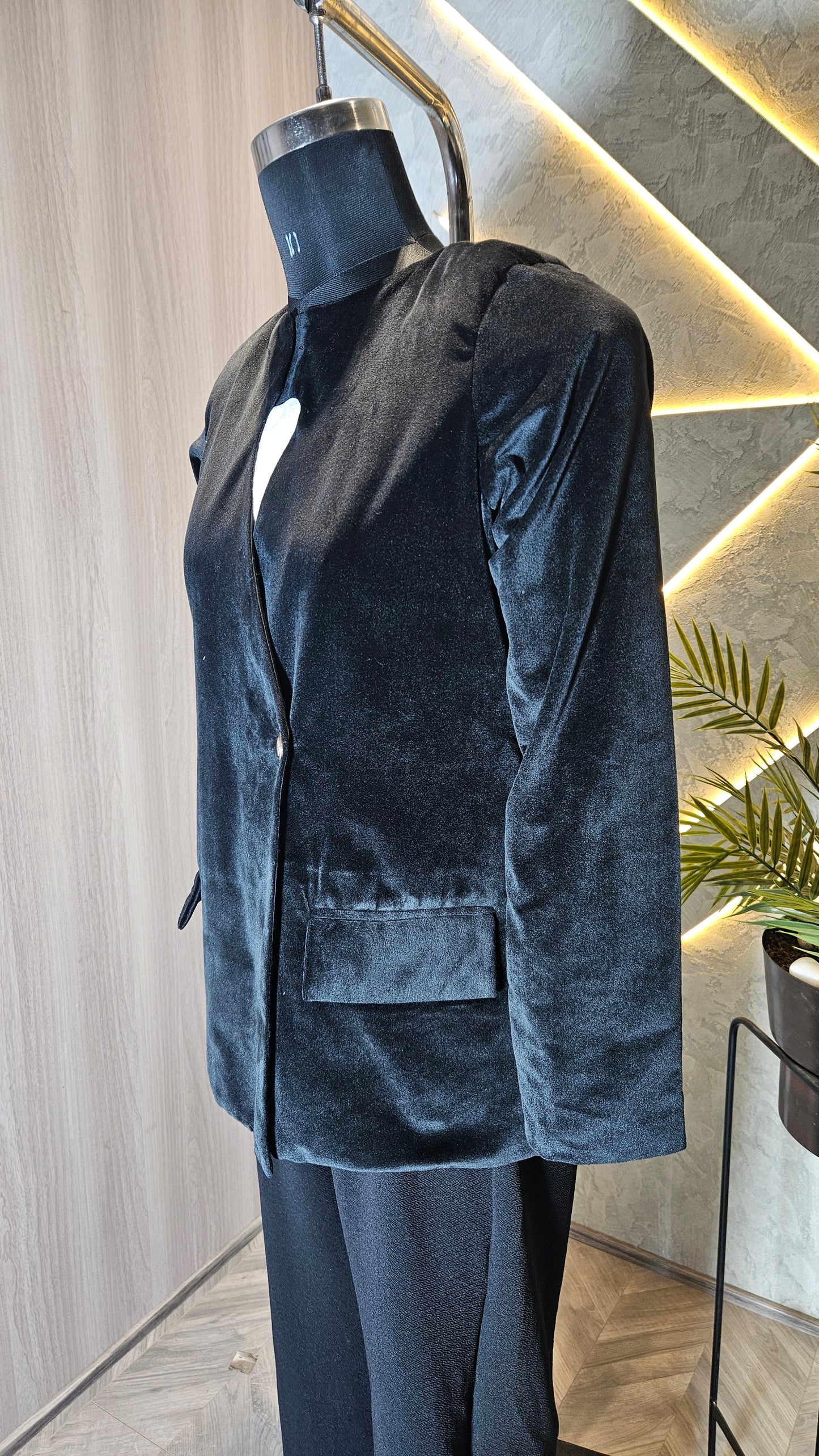 047-J-HOB : Women's Velvet Asymmetrical Blazer Top – Made in India