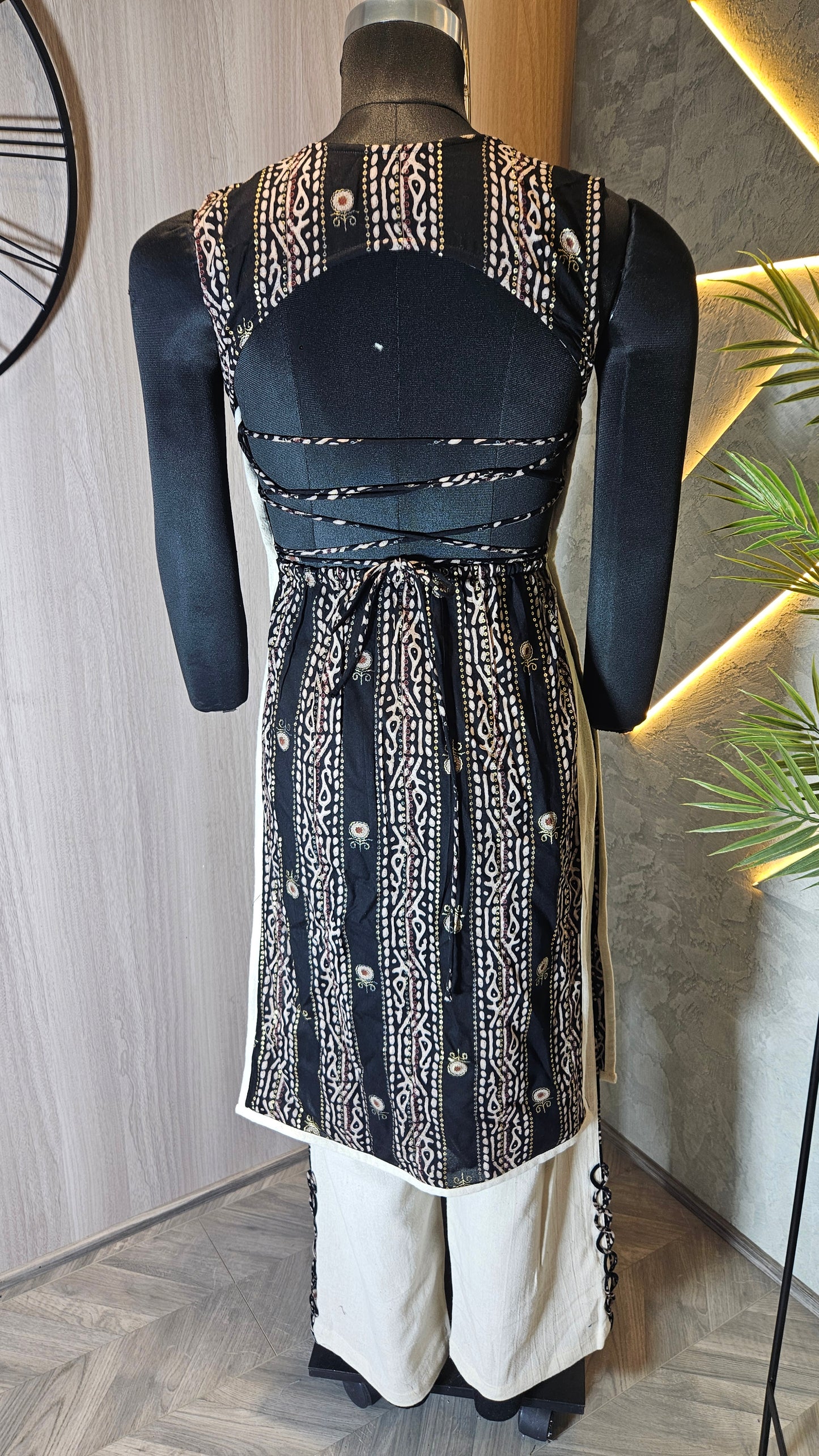 0127-C-HOB- Handcrafted Ethnic Black & Beige Kurti Set- Made in India