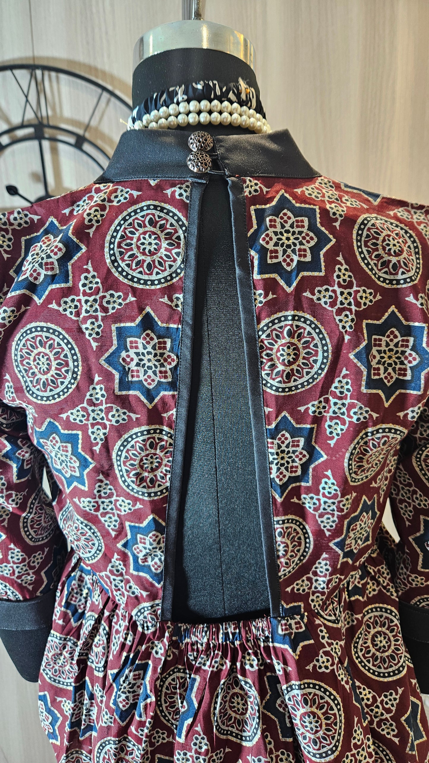 07-T-HOB premium women’s printed cotton top – Made in India