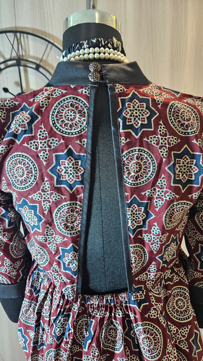 07-T-HOB premium women’s printed cotton top – Made in India