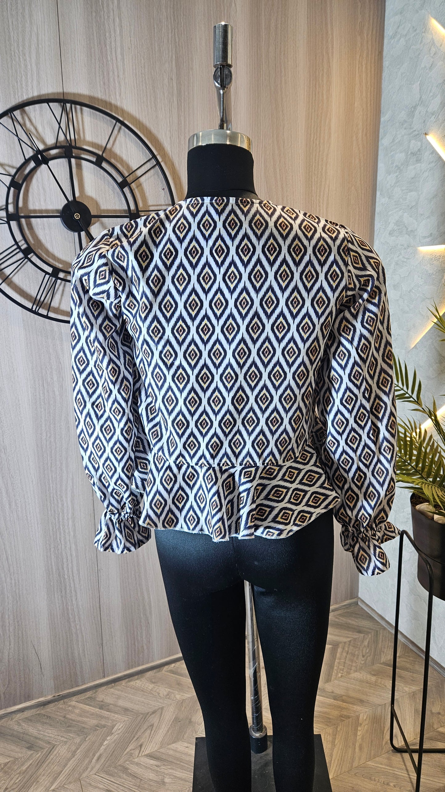 010-T-HOB stylish women’s printed top – Made in India