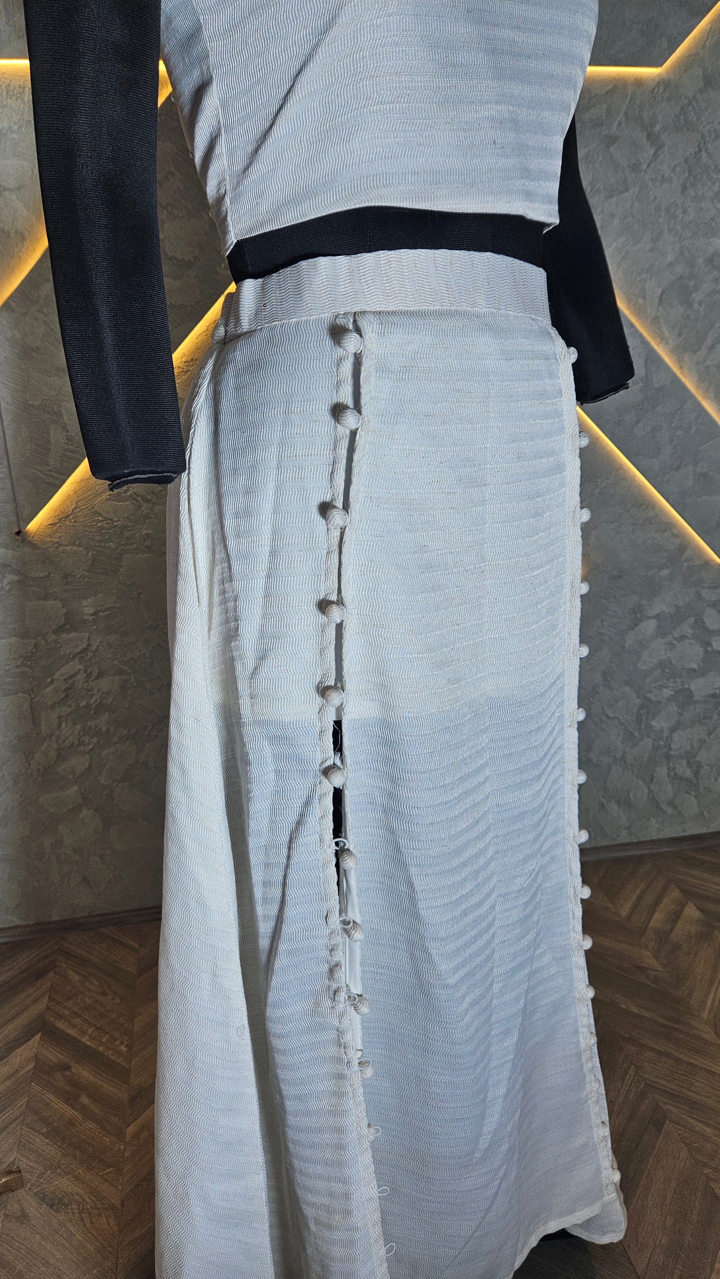 026-C-HOB Elegant Handwoven Cotton Crop Top – Sleeveless, Off-White – Made in India