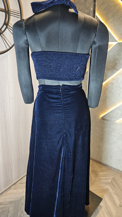 027-C-HOB Elegant Navy Blue Velvet Crop Top with High-Slit Skirt – Made in India