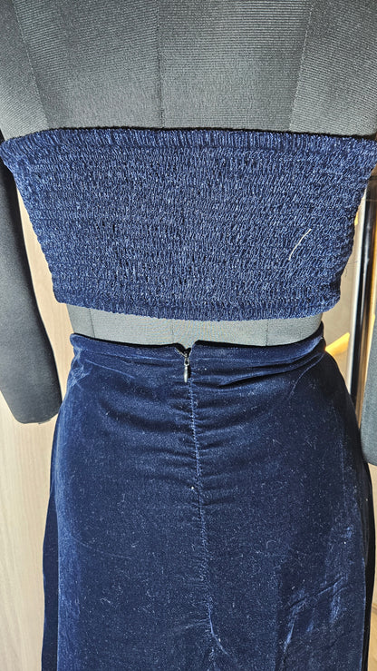 027-C-HOB Elegant Navy Blue Velvet Crop Top with High-Slit Skirt – Made in India