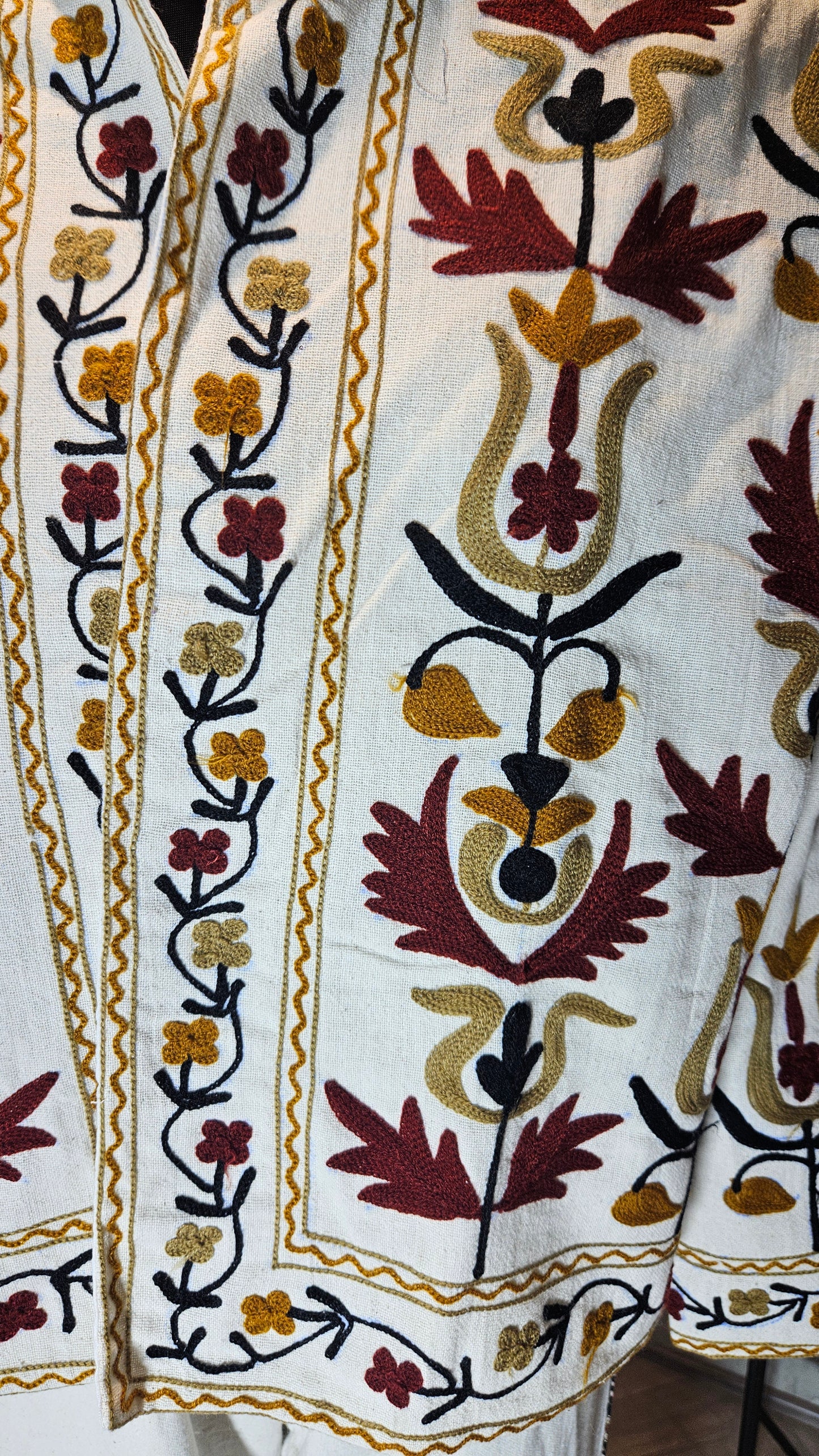 029-J-HOB Handcrafted Kashmiri Embroidered Cotton Jacket Top  – Made in India
