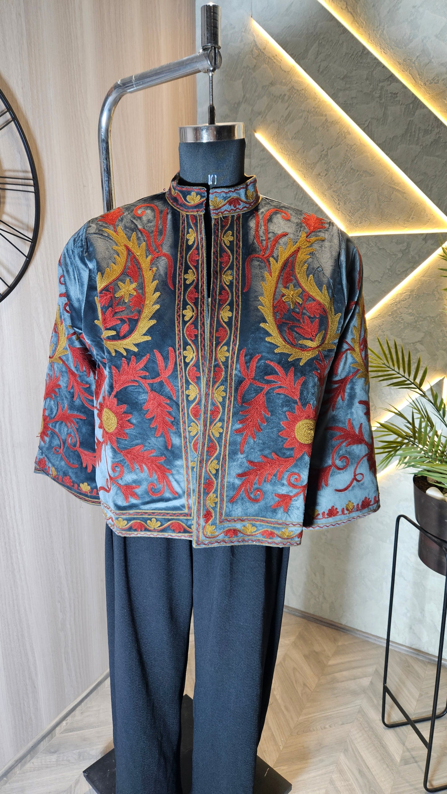 040-J-HOB Handcrafted Embroidered Boho Cotton Top – Made in India