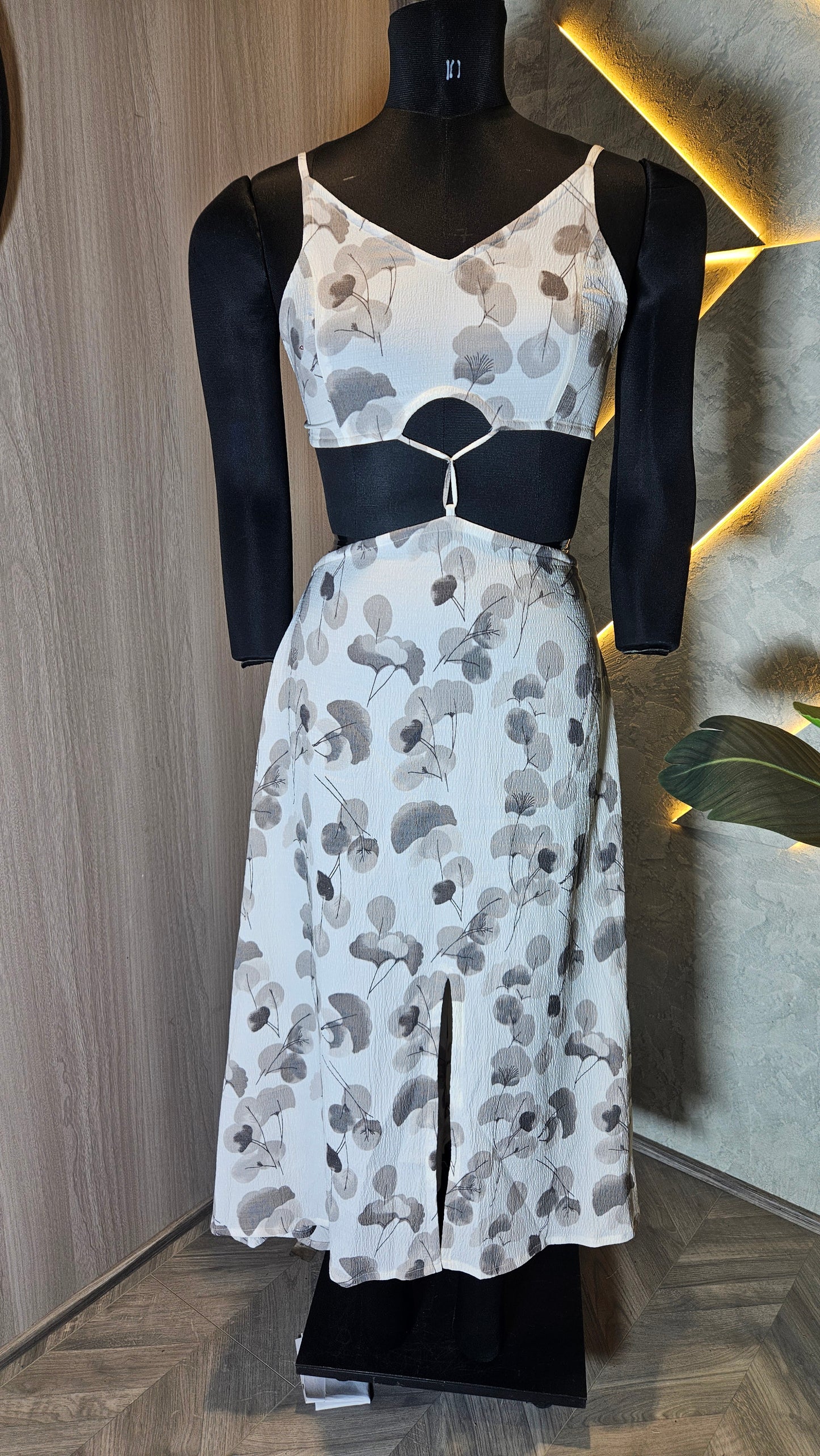 059-D-HOB Women's Sleeveless Printed Crop Top – Made in India