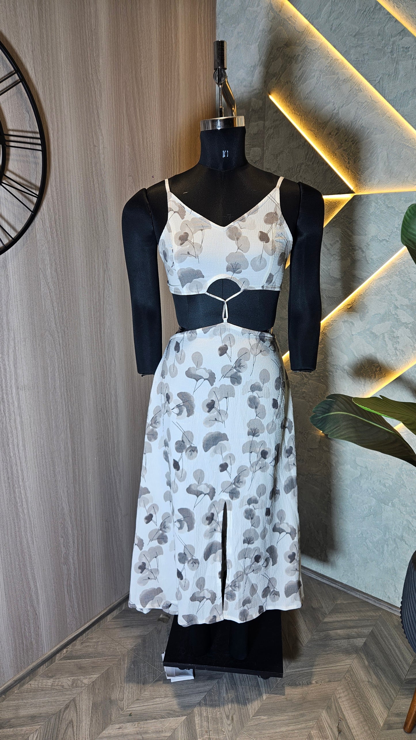 059-D-HOB Women's Sleeveless Printed Crop Top – Made in India