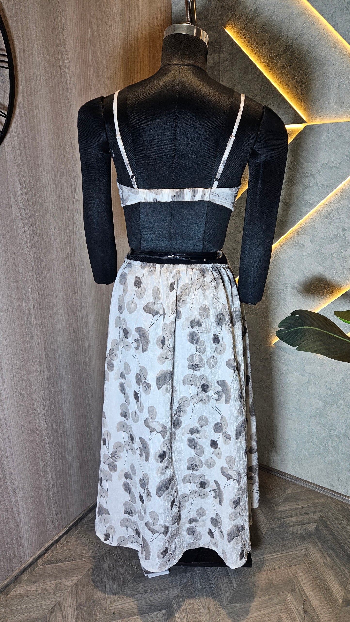 059-D-HOB Women's Sleeveless Printed Crop Top – Made in India