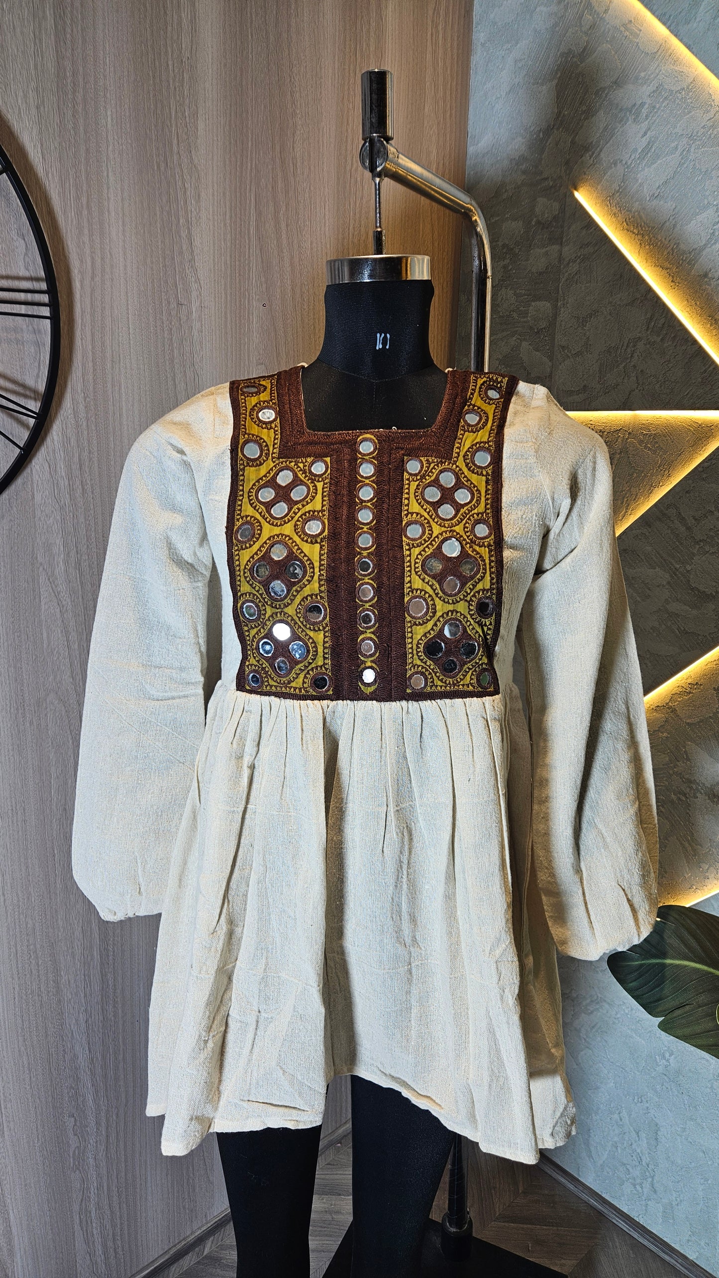 061-D-HOB exquisite handcrafted ethnic top  – Made in India