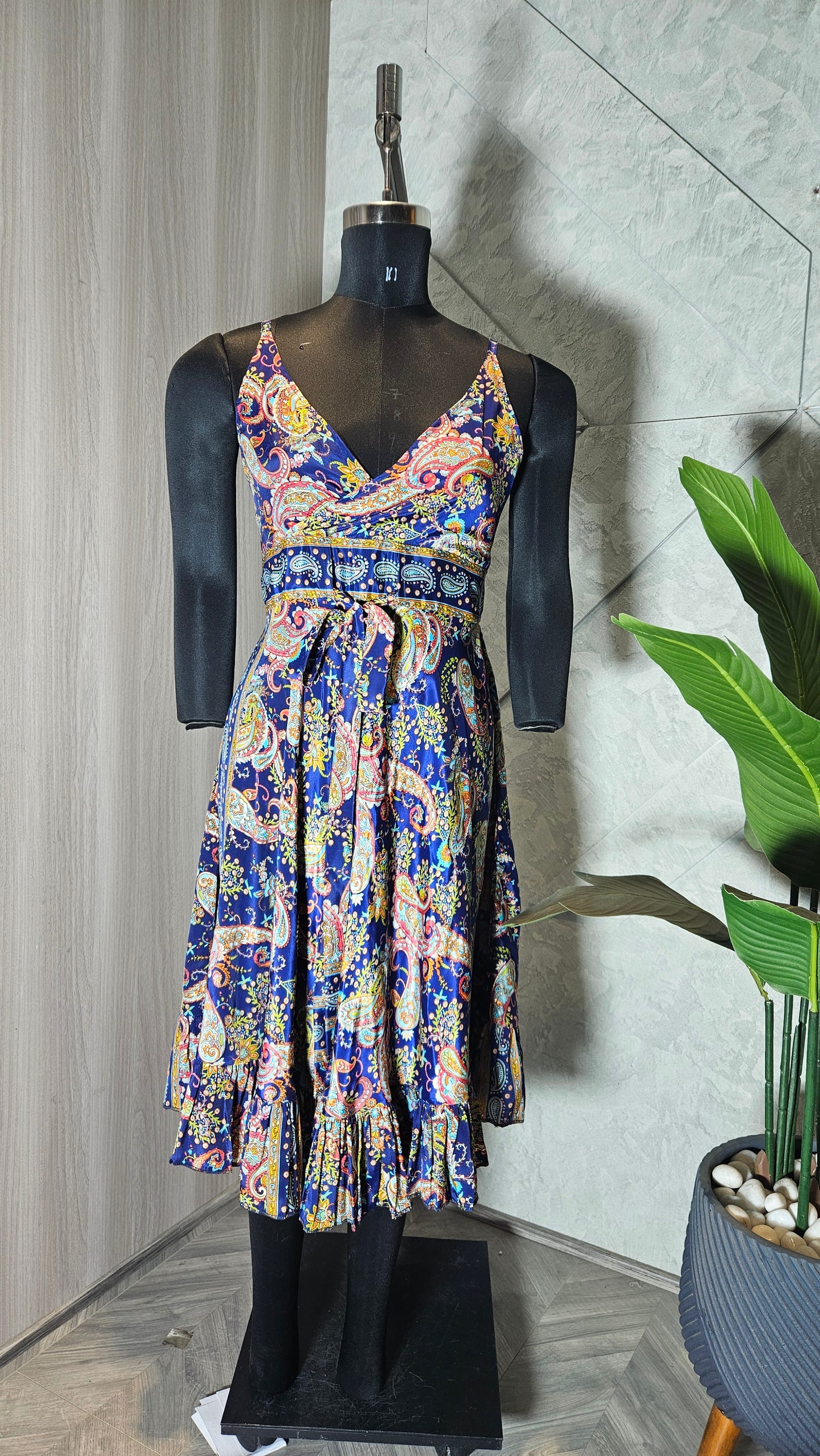 064-D-HOB Women's Boho Paisley Print Sleeveless Wrap Dress – Made in India