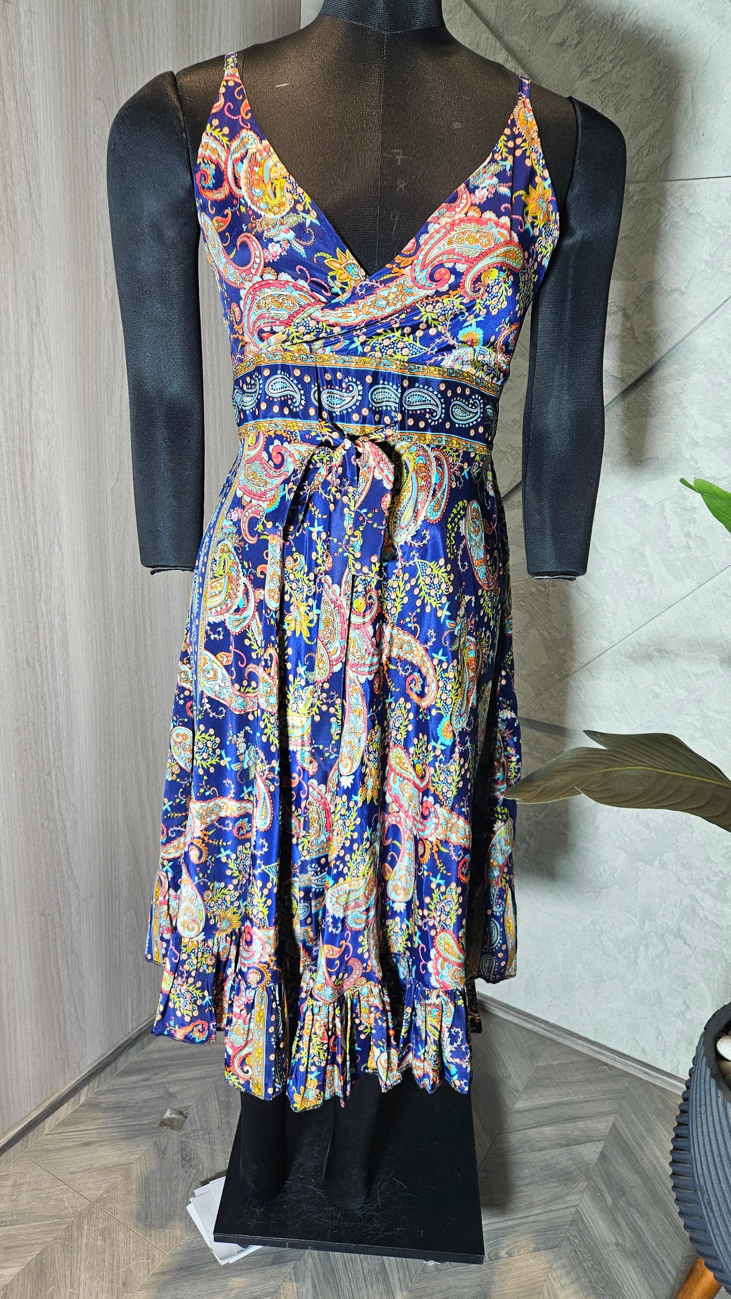 064-D-HOB Women's Boho Paisley Print Sleeveless Wrap Dress – Made in India