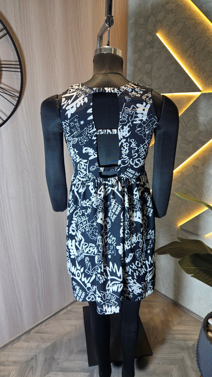 076-D-HOB Women's Sleeveless Graffiti Print Empire Waist Top – Made in India