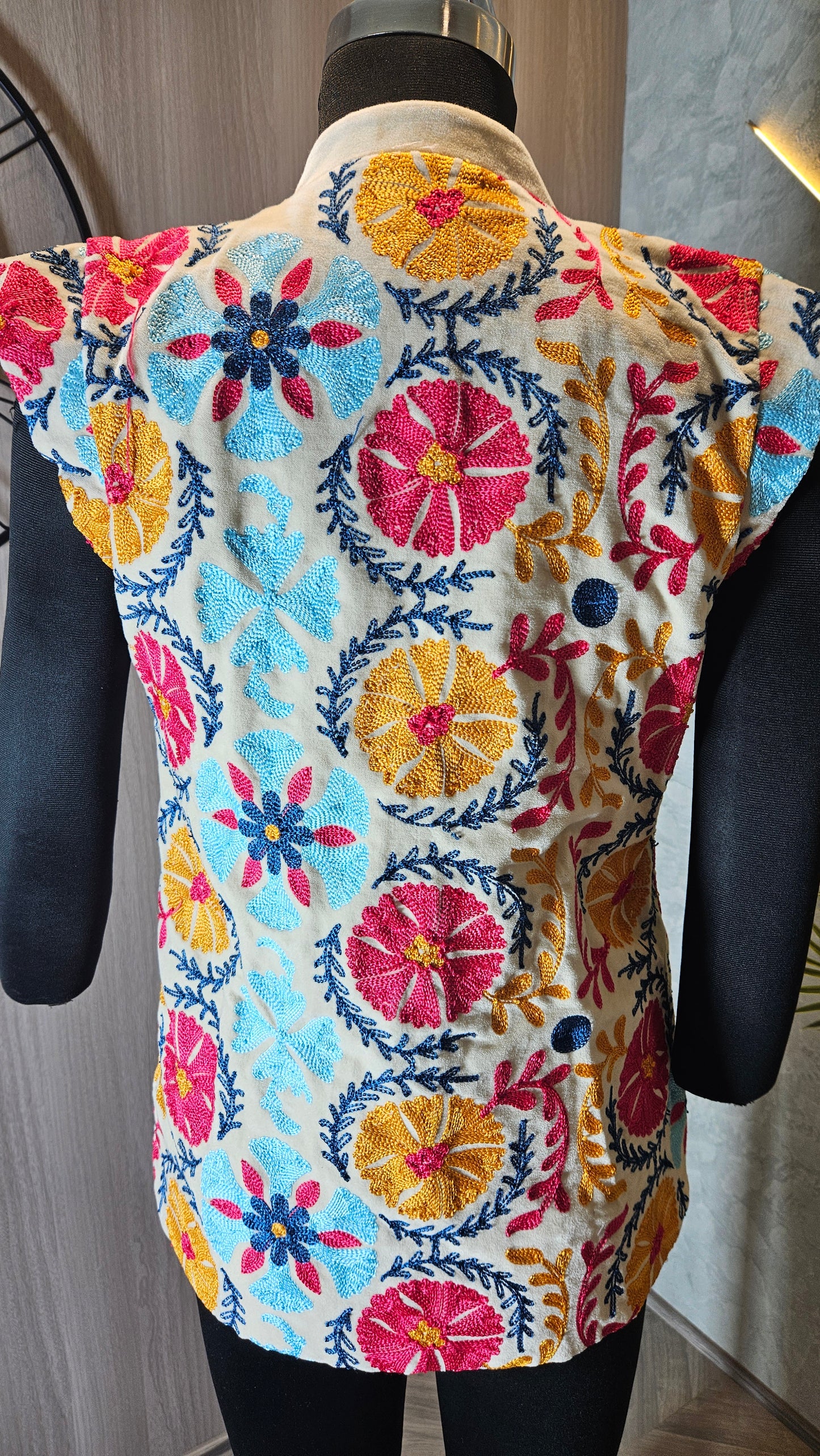0112-J-HOB Handcrafted Embroidered Floral Cotton Vest – Boho Chic Jacket- Made in India