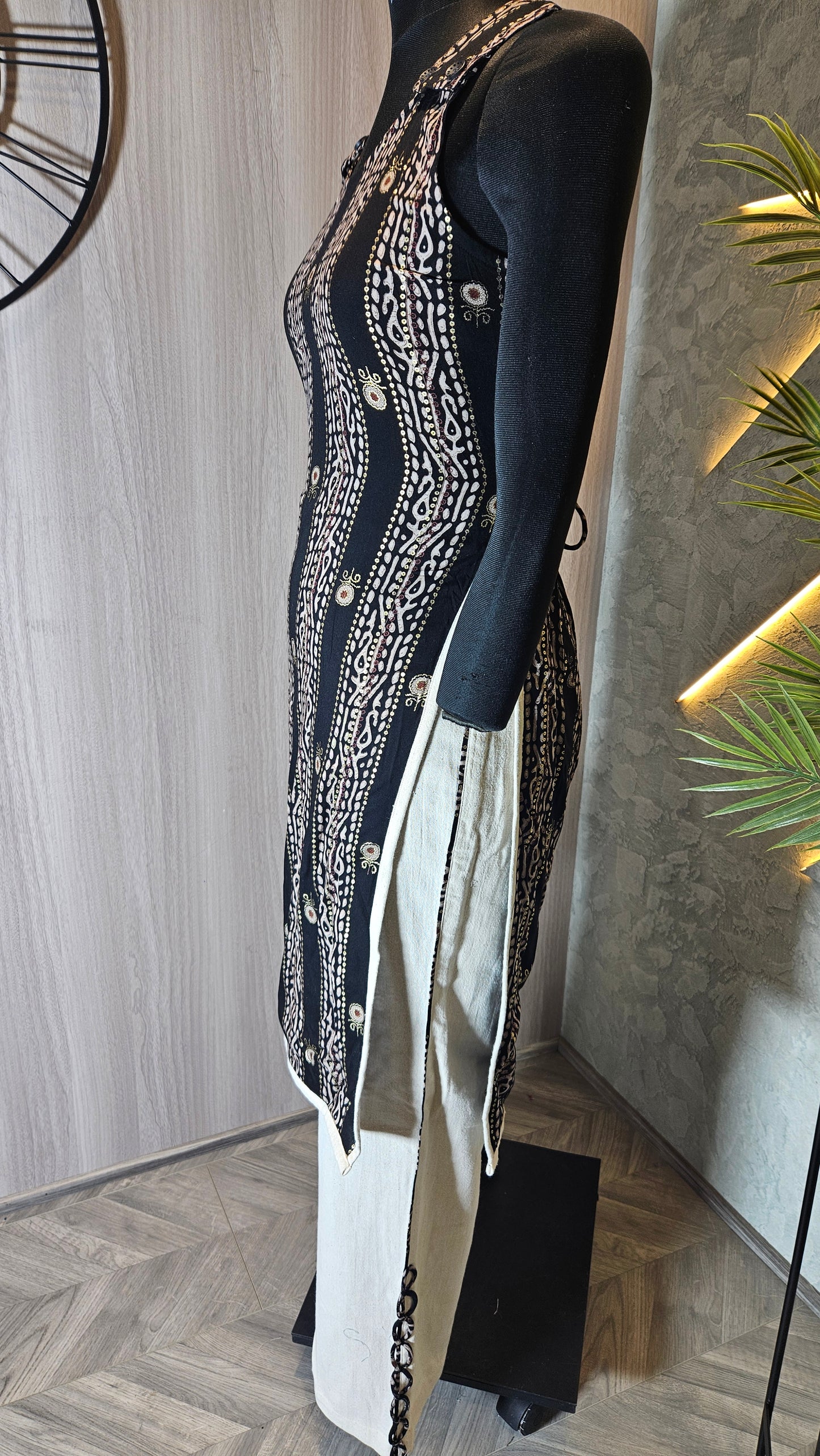 0127-C-HOB- Handcrafted Ethnic Black & Beige Kurti Set- Made in India