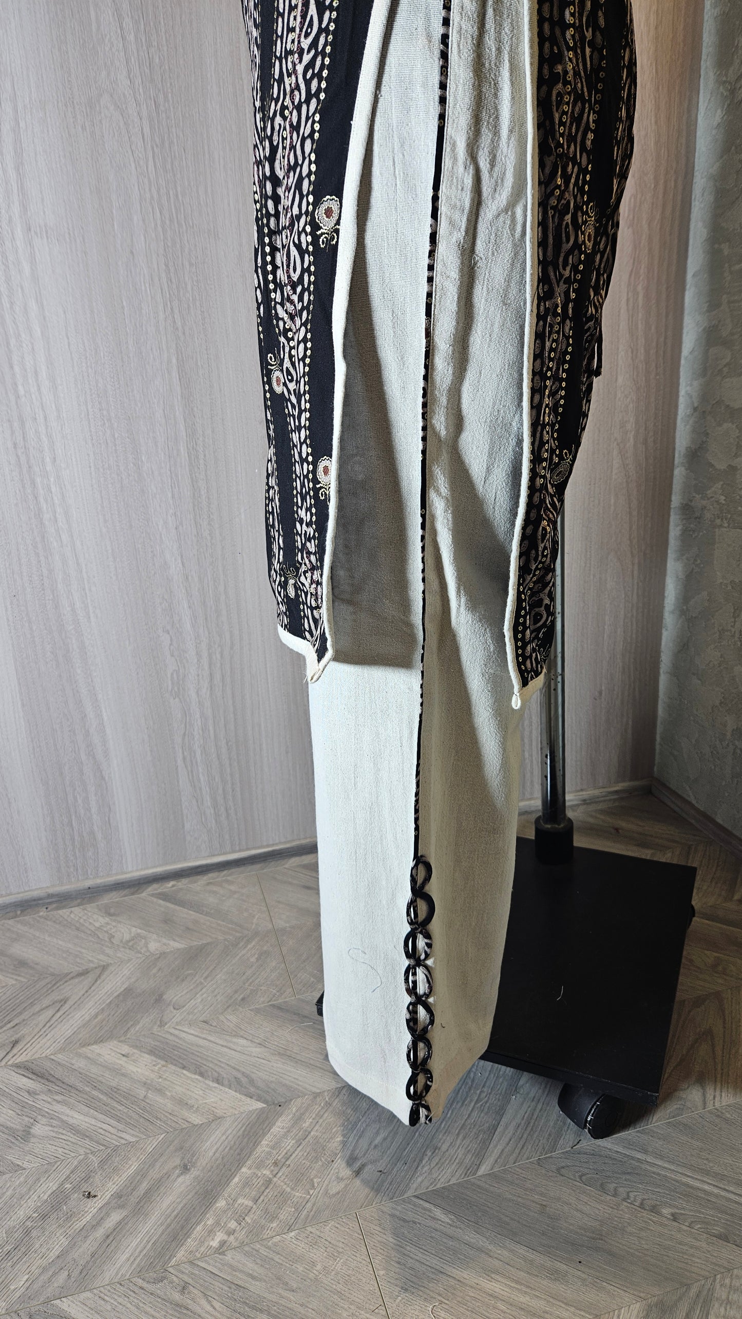 0127-C-HOB- Handcrafted Ethnic Black & Beige Kurti Set- Made in India