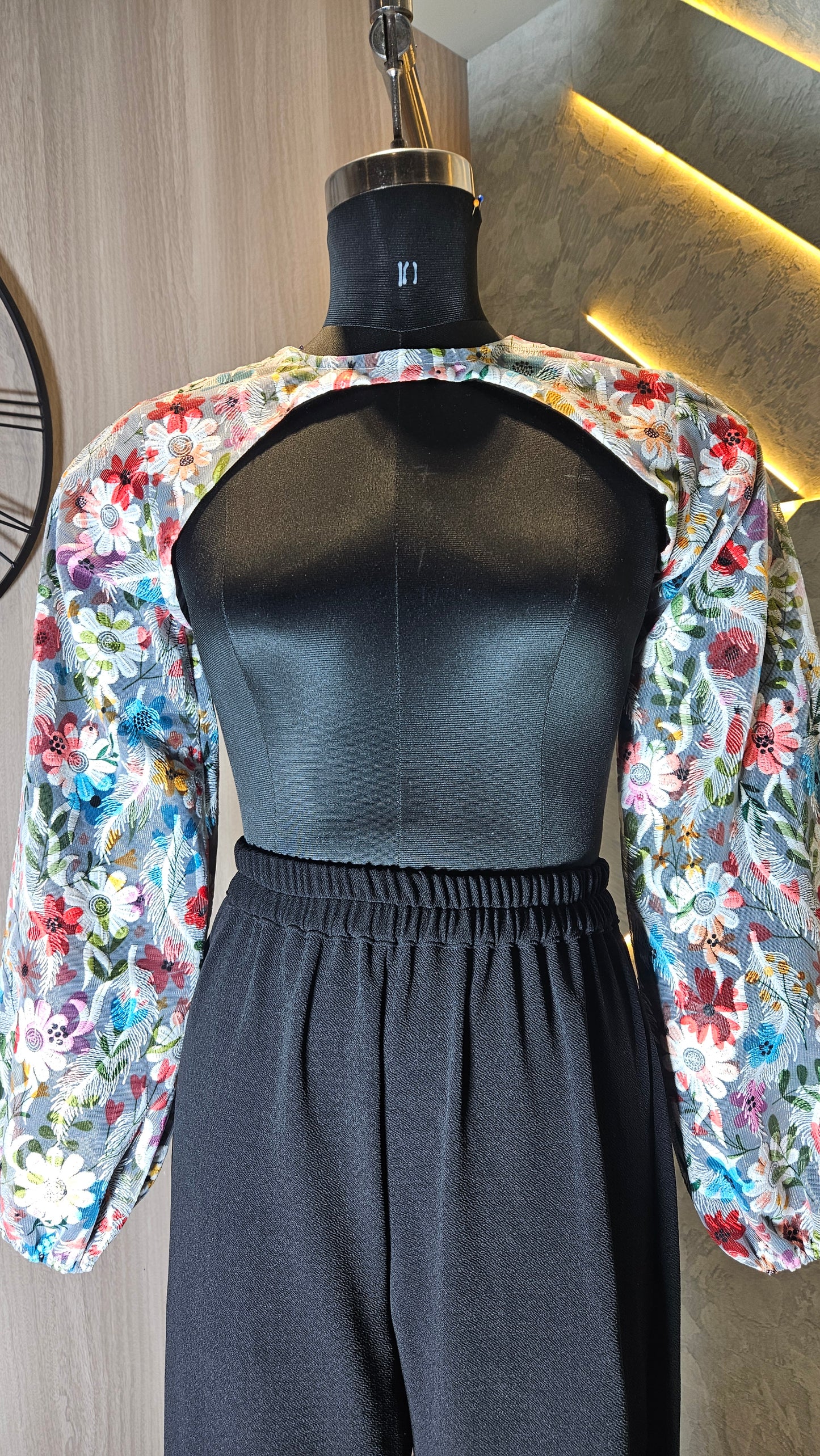 0152-CAPE-HOB-Women's Floral Shrug with Strapless Textured Crop Top- Made in India